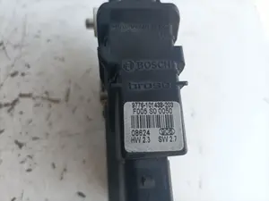 Foto de MOTOR ELEVALUNAS TRASERO DERECHO SEAT LEON (1M1) 1.9 TDI (110 CV / 81 KW) referencia 9776101438203 foto 3