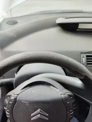 Foto de VOLANTE CITROEN C4 BERLINA 1.6 16V HDi (90 CV / 66 KW)