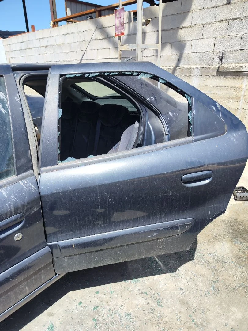 Foto de PUERTA TRASERA IZQUIERDA CITROEN XSARA BERLINA 2.0 HDi CAT (RHY / DW10TD) (90 CV / 66 KW)