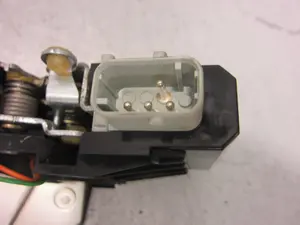 Foto de CERRADURA PUERTA DELANTERA IZQUIERDA BMW SERIE 5 BERLINA (E39) 2.5 24V Turbodiesel CAT (163 CV / 120 KW) referencia 406207 foto 2