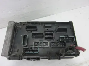Foto de CAJA RELES / FUSIBLES CHRYSLER VOYAGER (RG) 2.8 CRD CAT (150 CV / 110 KW) referencia T178600024 foto 2
