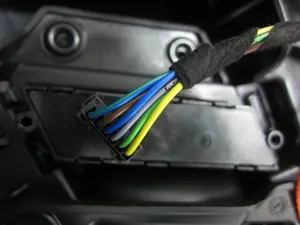 Foto de MANDO MULTIFUNCION PORSCHE MACAN (95BA) referencia 95B959856 foto 3
