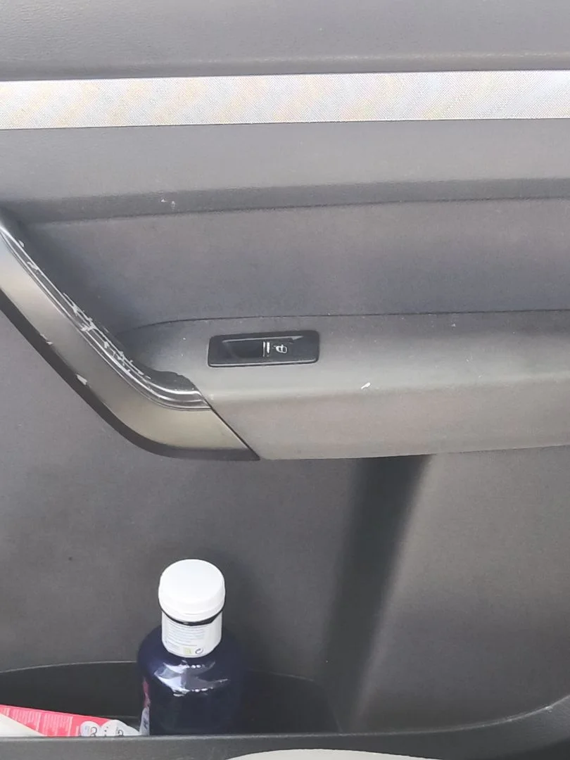 Foto de MANDO ELEVALUNAS DELANTERO DERECHO VOLKSWAGEN TOURAN (1T1) 1.9 TDI (105 CV / 77 KW)
