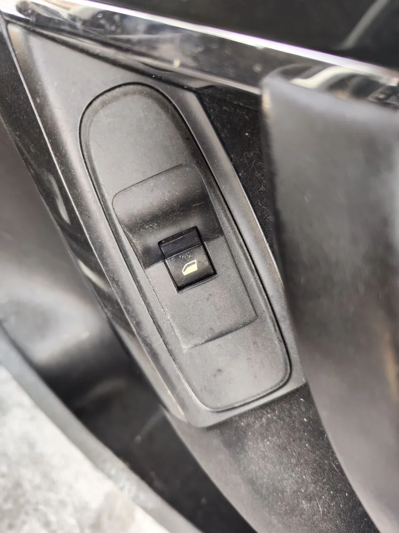 Foto de MANDO ELEVALUNAS DELANTERO DERECHO CITROEN GRAND C4 PICASSO 1.6 16V HDi FAP (109 CV / 80 KW)