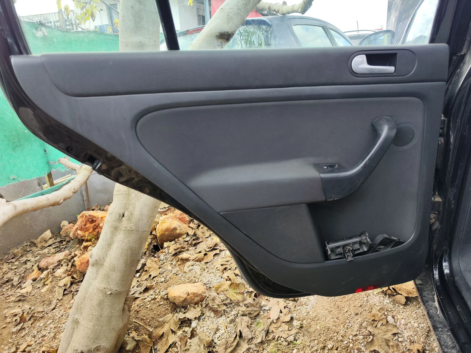 Foto de GUARNECIDO PUERTA TRASERA IZQUIERDA VOLKSWAGEN GOLF PLUS V (5M1) 1.9 TDI (105 CV / 77 KW)