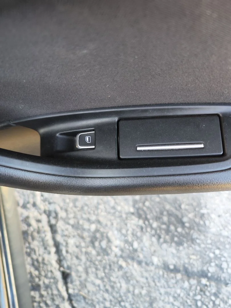 Foto de MANDO ELEVALUNAS TRASERO DERECHO AUDI A6 AVANT (4GD) 2.0 16V TDI (190 CV / 140 KW) referencia 4H0959855A