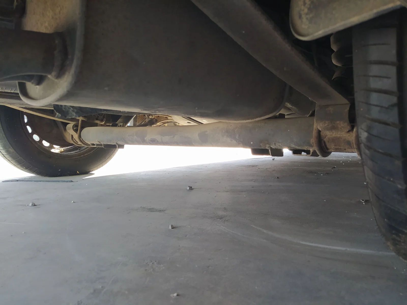 Foto de PUENTE TRASERO VOLKSWAGEN CADDY (2K)(02.2004) 1.9 TDI (BSU) (75 CV / 55 KW)