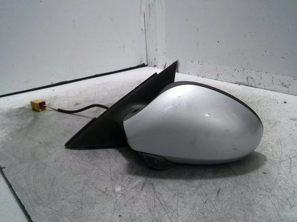 Foto de RETROVISOR IZQUIERDO SEAT IBIZA (6L1) 1.9 TDI (101 CV / 74 KW) referencia 876047