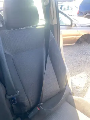 Foto de CINTURON SEGURIDAD TRASERO IZQUIERDO OPEL ZAFIRA B 1.9 CDTI (120 CV / 88 KW)