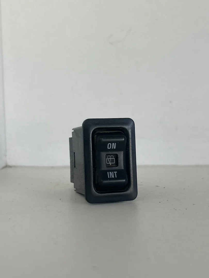 Foto de MANDO LIMPIA MITSUBISHI MONTERO (L040) referencia 1X110