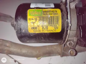 Foto de MOTOR LIMPIA DELANTERO CITROEN C3 1.4 HDi (68 CV / 50 KW) referencia 9683622480 foto 4