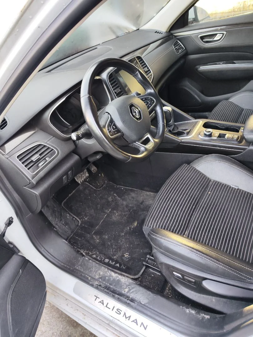 Foto de SALPICADERO RENAULT TALISMAN SPORT TOURER 1.6 dCi Diesel FAP Energy (131 CV / 96 KW)