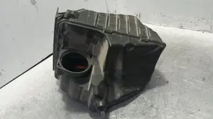 Foto de CAJA FILTRO AIRE RENAULT CLIO III 1.2 16V (75 CV / 55 KW) referencia 8200517765 foto 2