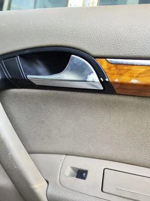Foto de MANETA INTERIOR TRASERA DERECHA AUDI Q7 (4L) 3.0 V6 24V TDI (233 CV / 171 KW)