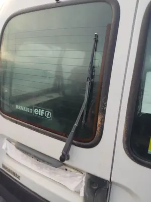 Foto de MOTOR LIMPIA TRASERO RENAULT KANGOO I (F/KC0) 1.2  (58 CV / 43 KW)