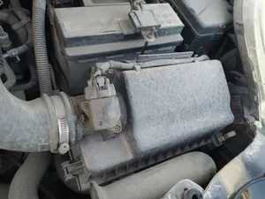 Foto de CAJA FILTRO AIRE TOYOTA YARIS (KSP9/SCP9/NLP9) 1.4 Turbodiesel CAT (90 CV / 66 KW)