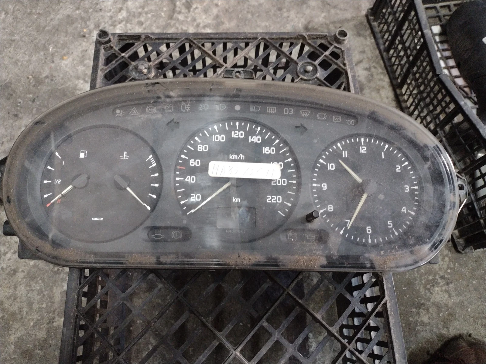 Foto de CUADRO INSTRUMENTOS RENAULT MEGANE I BERL./ BERL. CON PORTÓN (BA0) 1.5 CAT (75 CV / 55 KW) referencia 215781612