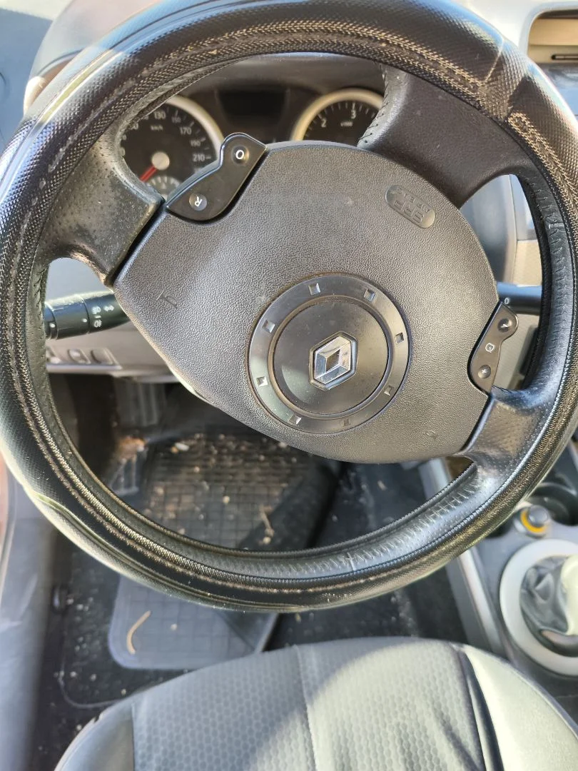 Foto de AIRBAG DELANTERO IZQUIERDO RENAULT MEGANE II BERLINA 5P 1.5 dCi Diesel (106 CV / 78 KW)