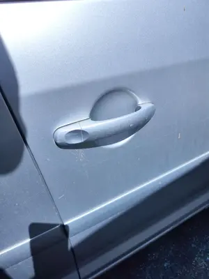 Foto de MANETA EXTERIOR DELANTERA DERECHA VOLKSWAGEN TOURAN (1T1) 1.9 TDI (105 CV / 77 KW)