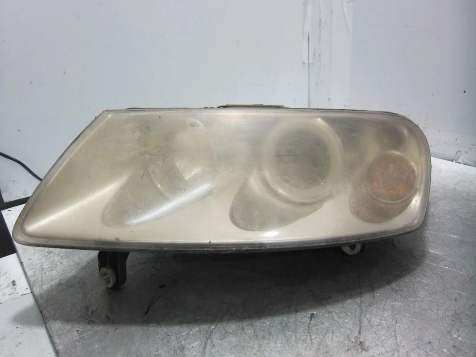Foto de FARO IZQUIERDO VOLKSWAGEN TOUAREG (7LA) referencia 7L6941017BF