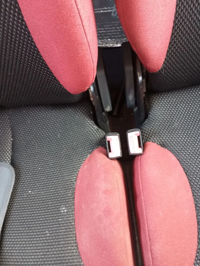 Foto de ENGANCHE CINTURON TRASERO DERECHO CITROEN C2 1.4 (73 CV / 54 KW)