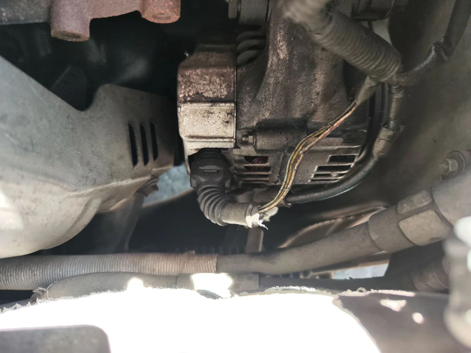 Foto de ALTERNADOR TOYOTA COROLLA (E11) 2.0 Turbodiesel CAT (90 CV / 66 KW) referencia 270600D030