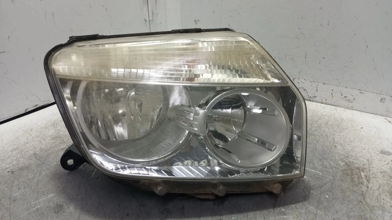 Foto de FARO DERECHO DACIA DUSTER I 1.5 dCi Diesel CAT (86 CV / 63 KW) referencia 260100067R