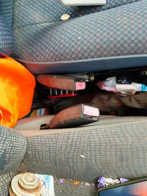 Foto de PRETENSOR AIRBAG DERECHO RENAULT TRAFIC II COMBI 1.9 Diesel (101 CV / 74 KW)