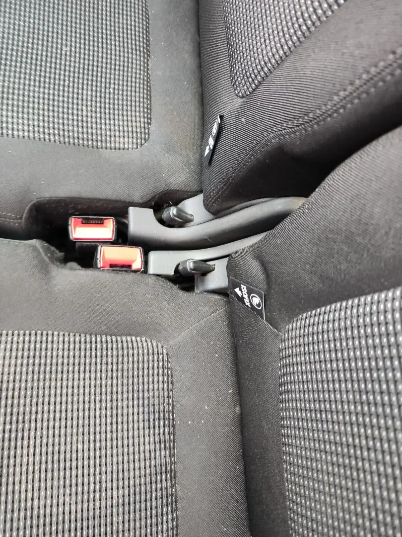 Foto de ENGANCHE CINTURON TRASERO IZQUIERDO PEUGEOT 5008 1.6 HDi FAP CAT (9HZ / DV6TED4) (109 CV / 80 KW)