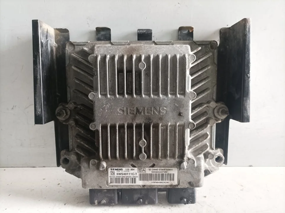 Foto de CENTRALITA MOTOR UCE CITROEN C2 referencia 5WS40111CT