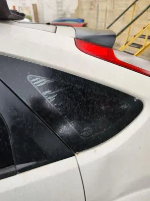 Foto de LUNA CUSTODIA TRASERA IZQUIERDA FORD FOCUS BERLINA (CAP) 1.6 TDCi CAT (90 CV / 66 KW)