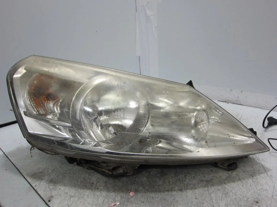 Foto de FARO DERECHO FIAT II SCUDO (272) COMBI 2.0 JTDM (120 CV / 88 KW) referencia 1401367980
