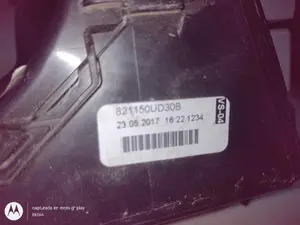 Foto de CAJA RELES / FUSIBLES TOYOTA YARIS (XP13) Híbrido 74 kW (1.5 Ltr. - 55 kW 16V) (101 CV / 74 KW) referencia 821150UD30B foto 5