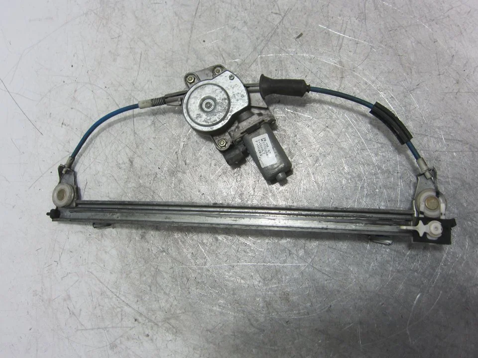 Foto de ELEVALUNAS DELANTERO DERECHO FIAT BRAVA (182) 1.4 12V CAT (80 CV / 59 KW) referencia M77702580