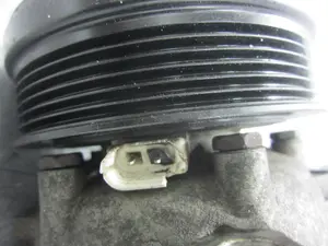 Foto de COMPRESOR AIRE ACONDICIONADO OPEL VECTRA B BERLINA referencia 699071 foto 4