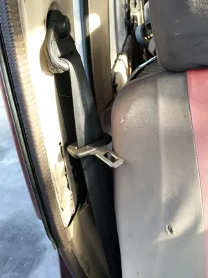 Foto de CINTURON SEGURIDAD DELANTERO DERECHO NISSAN VANETTE (C220) 2.0 Diesel (67 CV / 49 KW)