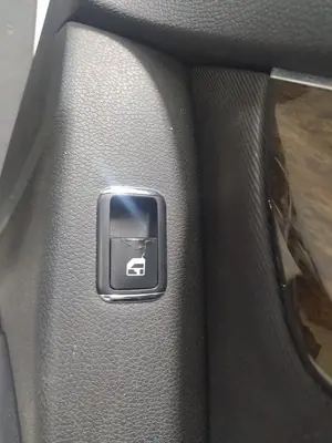 Foto de MANDO ELEVALUNAS DELANTERO DERECHO MERCEDES-BENZ CLASE C (BM 204) BERLINA 2.2 CDI CAT (170 CV / 125 KW)