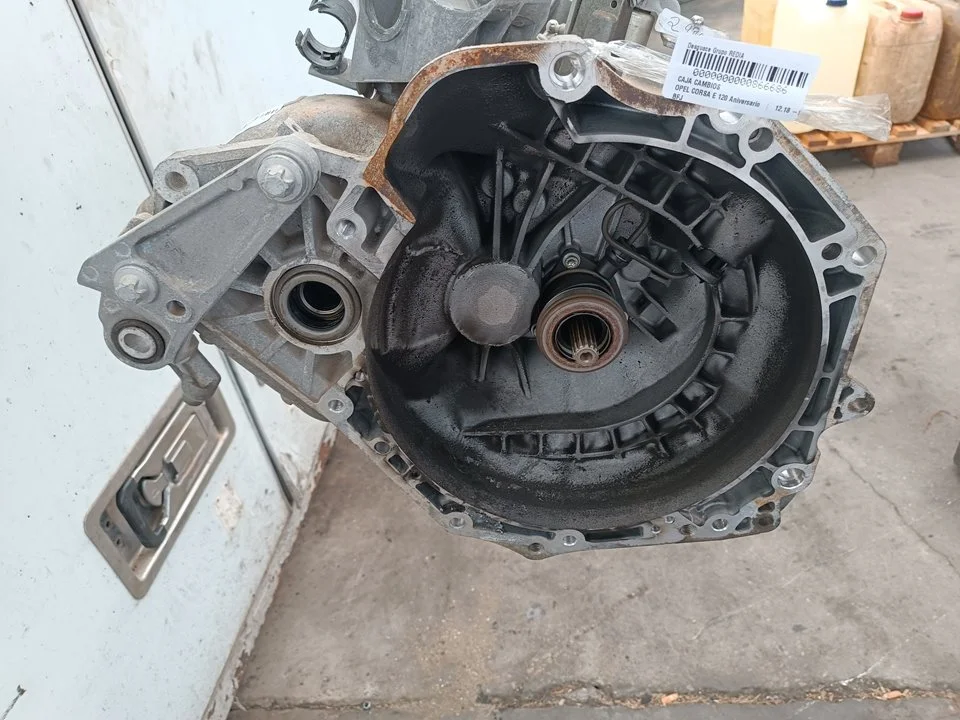 Foto de CAJA CAMBIOS OPEL CORSA E 1.4 (90 CV / 66 KW) referencia BFJ