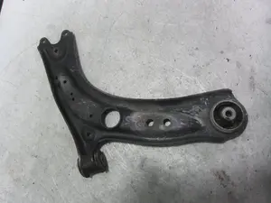 Foto de BRAZO SUSPENSION INFERIOR DELANTERO IZQUIERDO VOLKSWAGEN GOLF VII BERLINA (BQ1/BE2) 1.6 TDI (116 CV / 85 KW) referencia 5Q0407151R foto 3
