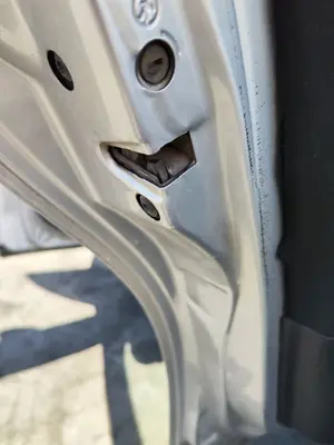 Foto de CERRADURA PUERTA TRASERA IZQUIERDA SEAT LEON (1M1) 1.9 TDI (90 CV / 66 KW)