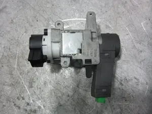 Foto de CONMUTADOR DE ARRANQUE VOLVO S60 BERLINA 2.4 Diesel CAT (163 CV / 120 KW) referencia 8621509