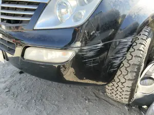 Foto de PARAGOLPES DELANTERO SSANGYONG REXTON 2.7 Turbodiesel CAT (160 CV / 118 KW) foto 3