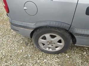 Foto de LLANTA OPEL ZAFIRA A 2.0 DTI (101 CV / 74 KW)