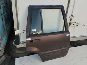 Foto de PUERTA TRASERA DERECHA CHRYSLER JEEP GR.CHEROKEE (ZJ)/(Z) 5.2 V8 CAT (211 CV / 155 KW)