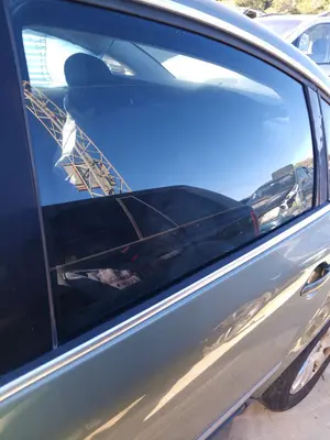 Foto de LUNA TRASERA IZQUIERDA VOLKSWAGEN PASSAT BERLINA (3B3) 1.9 TDI (131 CV / 96 KW)