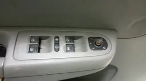 Foto de MANDO ELEVALUNAS DELANTERO IZQUIERDO SEAT ALHAMBRA (710) 2.0 TDI (140 CV / 103 KW) referencia 7N0959857