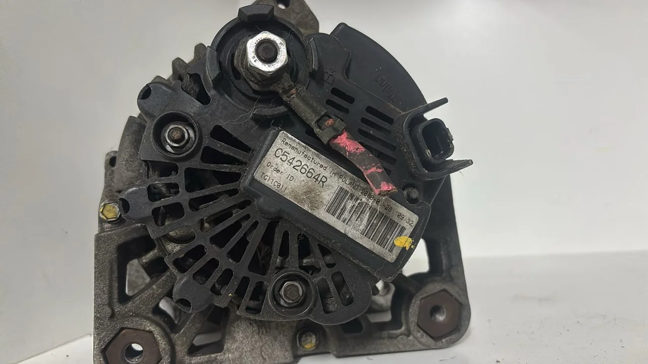 Foto de ALTERNADOR RENAULT MEGANE II BERLINA 3P referencia C542664R
