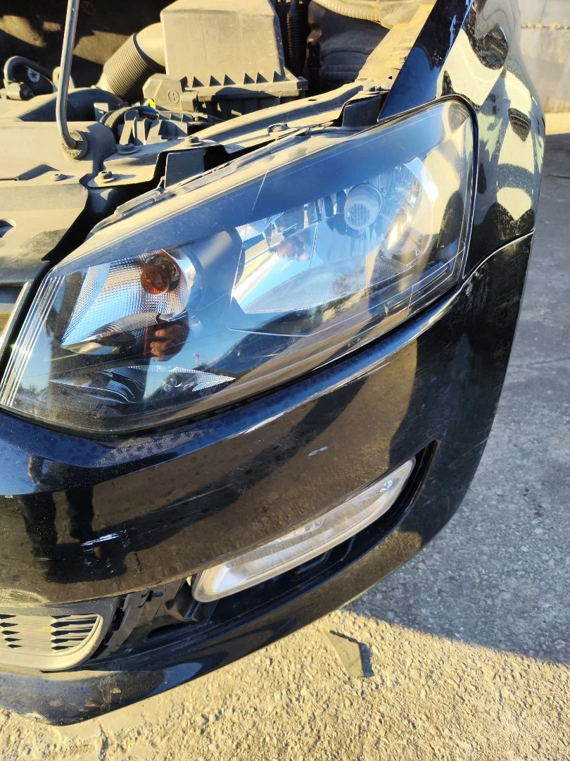 Foto de FARO IZQUIERDO VOLKSWAGEN POLO V (6R1) 1.2 (60 CV / 44 KW)