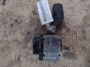Foto de MANDO LIMPIA FORD FOCUS BERLINA (CAP) referencia 17D940 foto 3