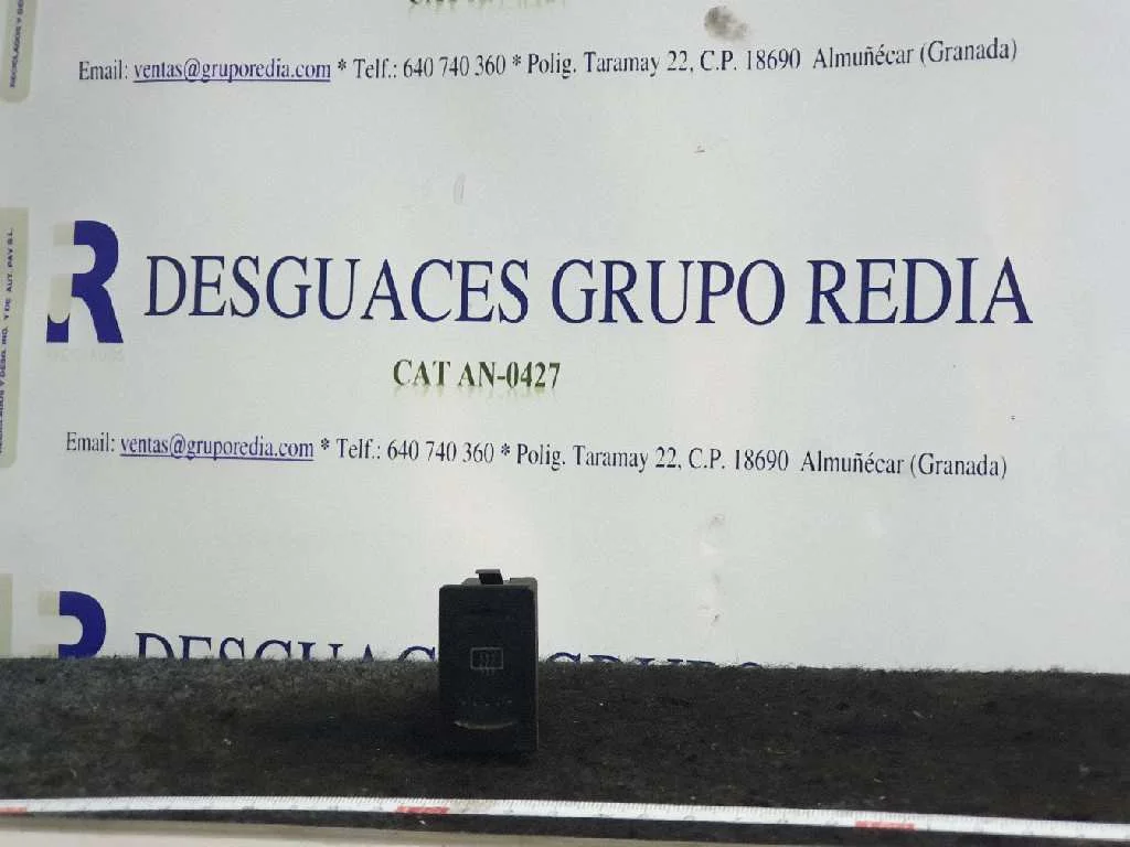Foto de MANDO CALEFACCION / AIRE ACONDICIONADO VOLKSWAGEN PASSAT BERLINA (3B2) referencia 3B0959621B